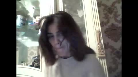 lucydoorbell online show from 09/18/25, 07:05