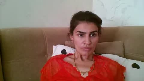 lucydoorbell online show from 10/15/25, 07:52