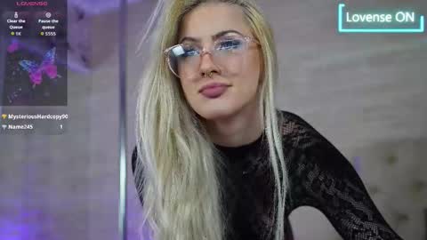 Snapshot of lucylexton chatting on 10/03/25, 04:53 Lucy Lexton online show from 10/03/25, 04:53