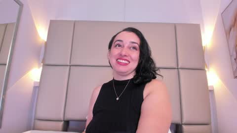 Snapshot of lucymendezz_ chatting on 06/02/26, 11:56 Lucy online show from 06/02/26, 11:56