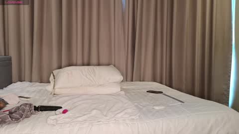 Snapshot of lucynuty chatting on 10/10/25, 06:23 Love kinky Go here  online show from 10/10/25, 06:23