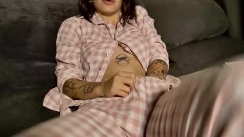 Snapshot of lucyrait chatting on 10/11/25, 06:34 Lucy online show from 10/11/25, 06:34