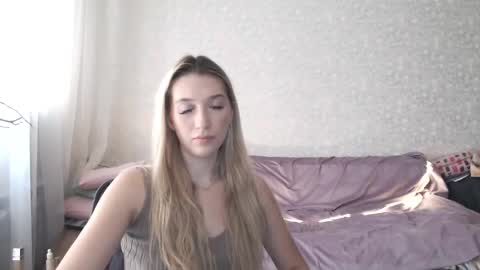 Lucy Ree online show from 09/10/25, 10:48