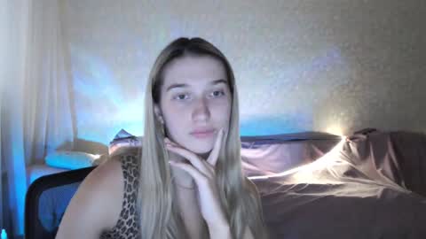 Lucy Ree online show from 09/11/25, 03:12