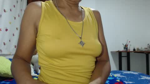 I am Luciana Martin... Welcome in my room online show from 06/18/26, 12:09