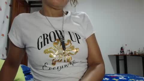 I am Luciana Martin... Welcome in my room online show from 07/01/26, 12:56