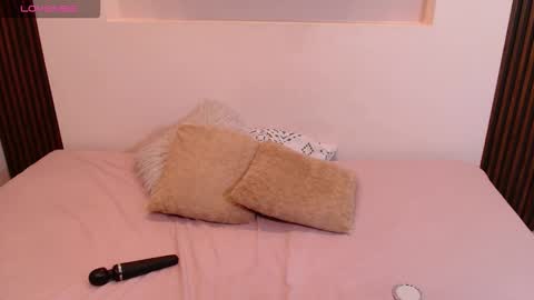 lucystar3 online show from 09/26/25, 12:31