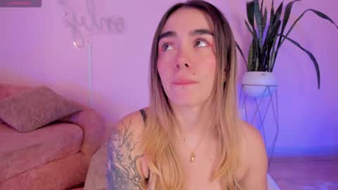 Lucy online show from 11/01/25, 04:36