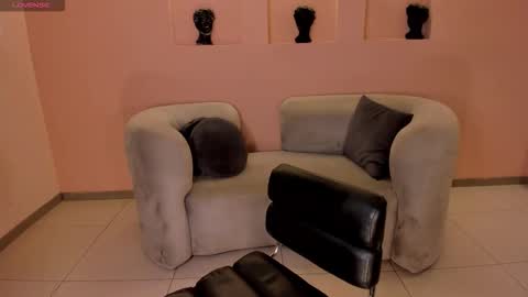 Lucy online show from 09/17/25, 09:16