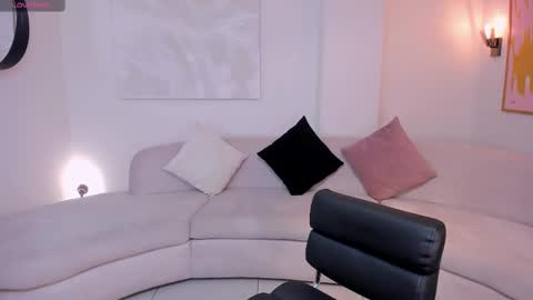 Lucy online show from 10/03/25, 08:06