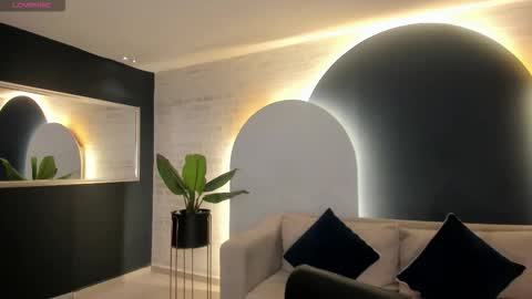 Lucy online show from 10/12/25, 06:40