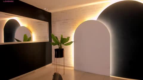 Lucy online show from 10/17/25, 08:22