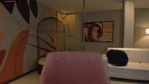 Lucy online show from 11/03/25, 07:26