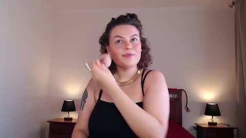 Call me Lucy online show from 10/21/25, 06:36