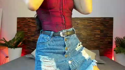 Lucy Liiu online show from 07/11/26, 08:11