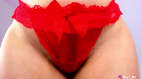Snapshot of lucyy_rose chatting on 02/26/26, 01:04 o online show from 02/26/26, 01:04