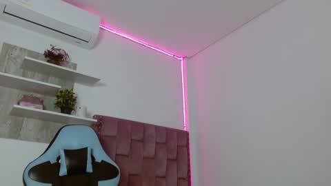 LUCY online show from 01/11/25, 07:16