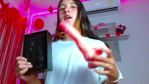 LUCY online show from 02/19/25, 07:48