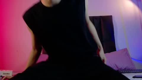 Lui online show from 04/30/26, 03:57
