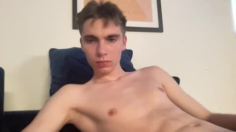 Snapshot of luis_7777 chatting on 10/04/25, 12:47 Luis online show from 10/04/25, 12:47