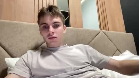 Luis online show from 10/09/25, 03:21