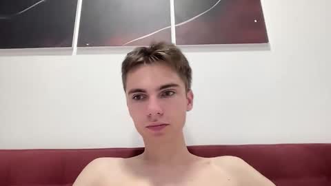 Luis online show from 10/18/25, 10:27