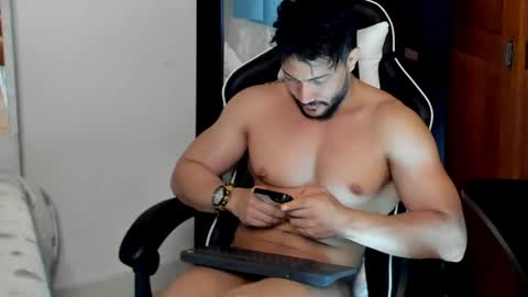 luis_baptista online show from 12/16/24, 02:36