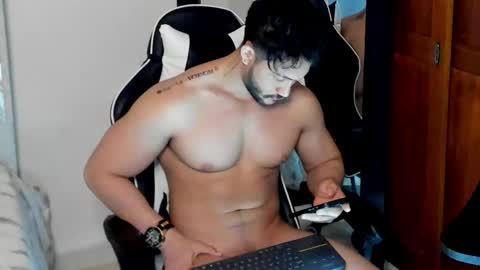 luis_baptista online show from 12/21/24, 05:47