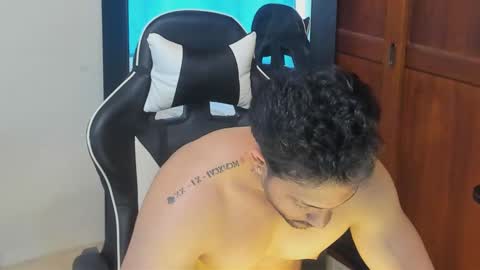 luis_baptista online show from 12/17/25, 06:36