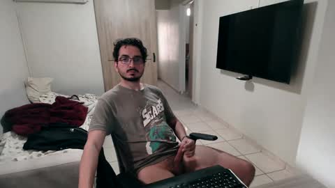 Snapshot of luis_flr chatting on 01/10/25, 08:37 luis_flr online show from 01/10/25, 08:37