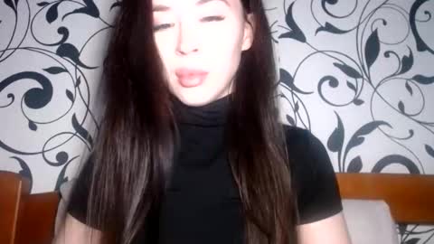 luisa lovedom online show from 06/07/26, 05:06