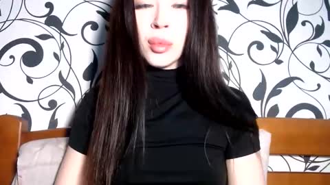 luisa lovedom online show from 06/09/26, 08:37
