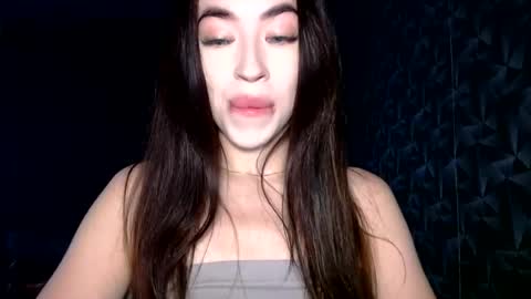 luisa lovedom online show from 07/25/26, 07:06
