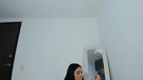   Luisa Fernanda  online show from 12/28/24, 03:04