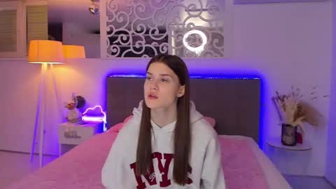 LuisaClover online show from 01/05/26, 05:27