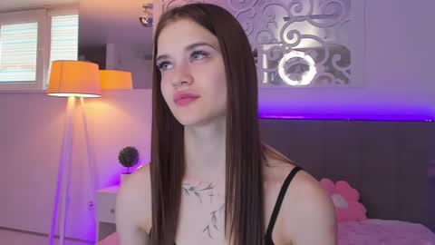 LuisaClover online show from 03/02/26, 01:18