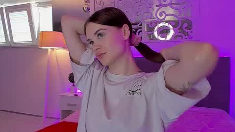 LuisaClover online show from 05/27/26, 12:24