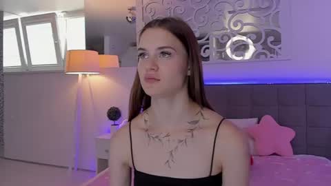 LuisaClover online show from 06/20/26, 12:19