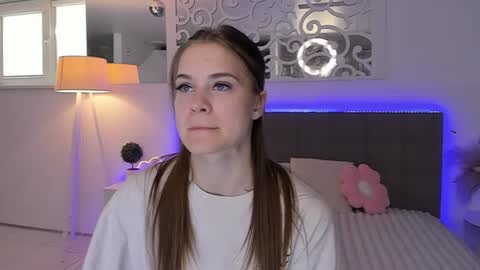 LuisaClover online show from 06/25/26, 12:31