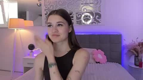 LuisaClover online show from 06/26/26, 12:20
