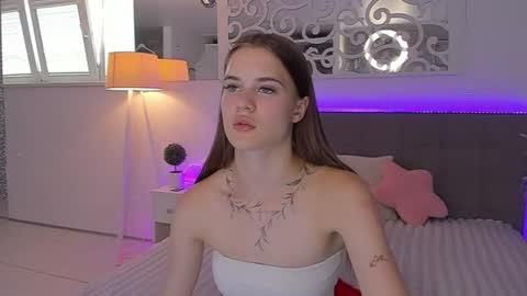LuisaClover online show from 07/13/26, 12:19