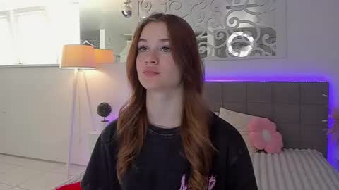 LuisaClover online show from 07/14/26, 05:23