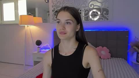 LuisaClover online show from 07/25/26, 12:47
