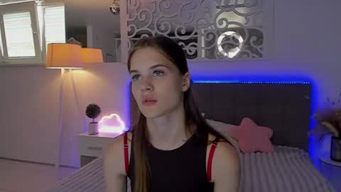 LuisaClover online show from 07/28/26, 12:23