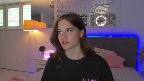 LuisaClover online show from 07/31/26, 01:21