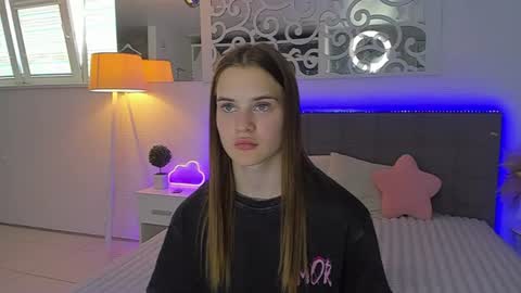 LuisaClover online show from 08/05/26, 12:08