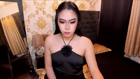 luisaellanor online show from 10/05/25, 03:54