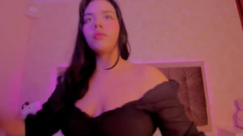 Luisa Giraldo online show from 09/19/25, 11:44