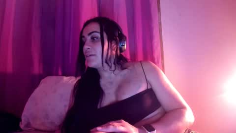 Luisa Monsters online show from 02/11/25, 02:25
