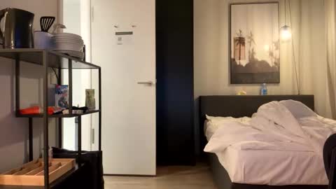 Luisa Monsters online show from 10/26/25, 03:07